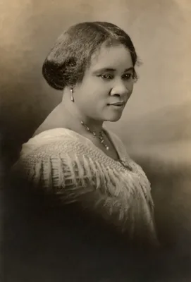 WALKER, J. T. Ainslie (1868 – 1930)